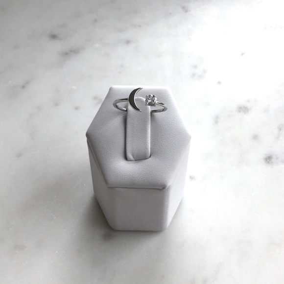 Sale $14! .925 Sterling Silver Moon & Cz Ring - Picture 7 of 16